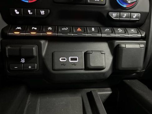 Certified 2019 GMC Sierra 1500 Denali w/ Denali Ultimate Package AWD/4WD image 36