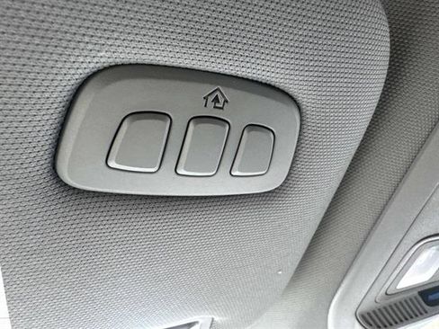 Used 2022 Ford Explorer XLT w/ Equipment Group 202A image 19