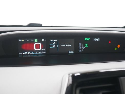 Used 2020 Toyota Prius XLE w/ Advanced Technology Package image 23