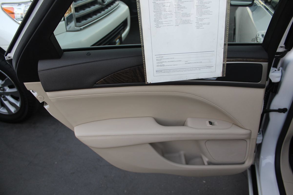 Used 2017 Lincoln MKZ Reserve w/ Technology Package FWD image 24