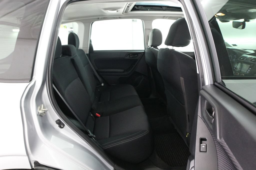 Used 2018 Subaru Forester 2.5i Premium AWD/4WD image 40