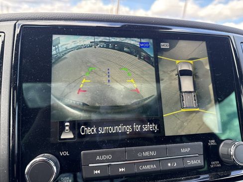 Used 2024 Nissan Titan PRO-4X w/ Pro-4x Convenience Package image 23