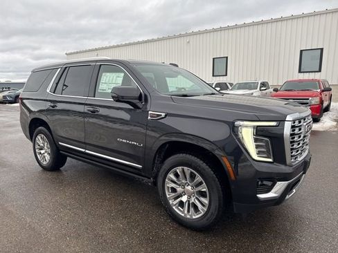 New 2026 GMC Yukon Denali w/ Sun & Power Step Package image 4