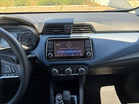 Used 2025 Nissan Versa SV FWD image 17