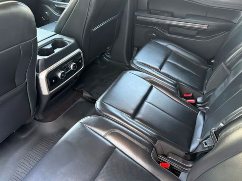 Certified 2023 Ford Expedition XLT AWD/4WD image 4