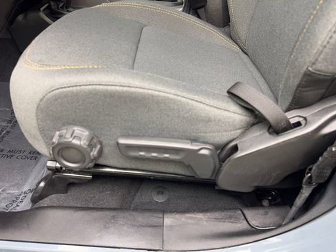 Used 2024 Jeep Wrangler Willys image 32