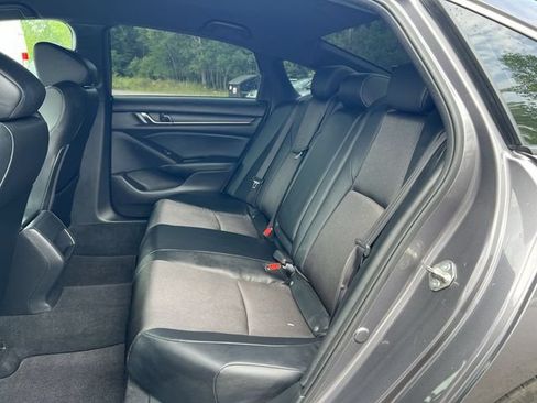 Used 2018 Honda Accord Sport image 25