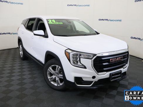 Used 2024 GMC Terrain SLE AWD/4WD image 2