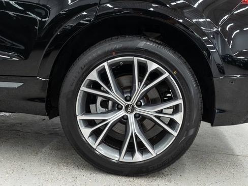 Used 2023 Audi Q8 Premium Plus AWD/4WD image 39