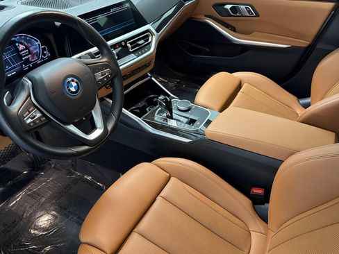 Used 2022 BMW 330e w/ Premium Package image 4