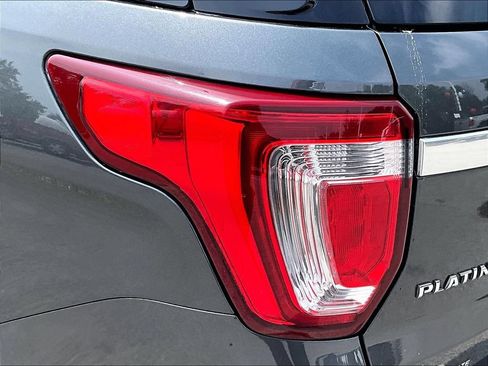 Used 2017 Ford Explorer Platinum AWD/4WD image 32