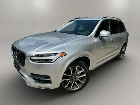 Used 2017 Volvo XC90 T6 Momentum w/ Vision Package AWD/4WD image 11