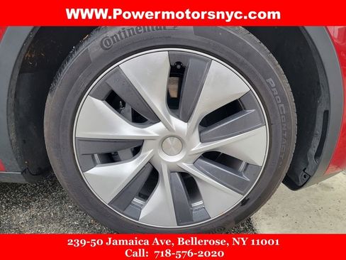 Used 2022 Tesla Model Y Long Range image 24