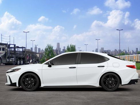 New 2026 Toyota Camry Hybrid FWD image 4