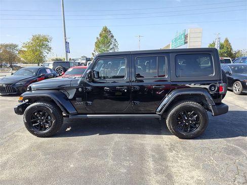 Used 2023 Jeep Wrangler Unlimited Sport image 7