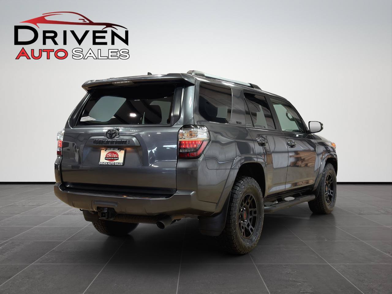 Used 2022 Toyota 4Runner SR5 Premium RWD image 8