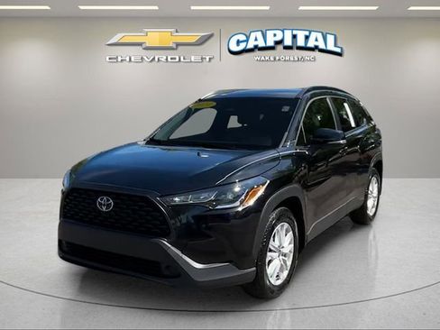 Used 2024 Toyota Corolla Cross LE FWD image 1