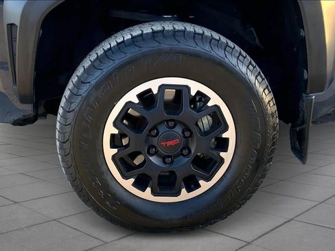 Used 2024 Toyota Tacoma TRD Off-Road image 10