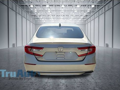 Used 2019 Honda Accord EX image 3