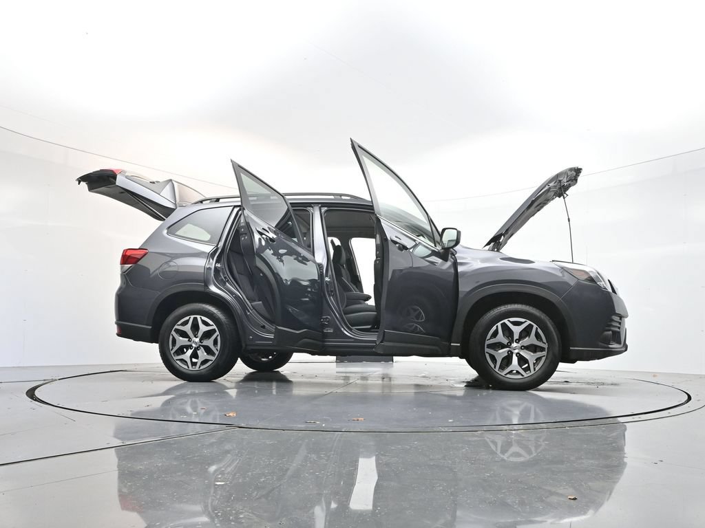 Used 2023 Subaru Forester Premium AWD/4WD image 51