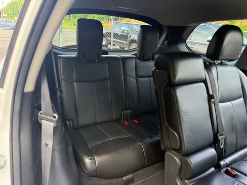 Used 2014 Nissan Pathfinder SL w/ Cargo Package AWD/4WD image 17
