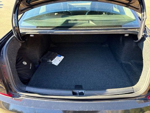 Used 2017 Volkswagen Passat 1.8T R-Line image 41