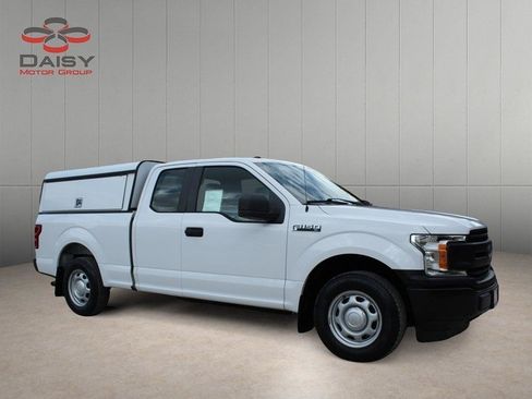 Used 2018 Ford F150 XL w/ Equipment Group 101A Mid RWD image 3
