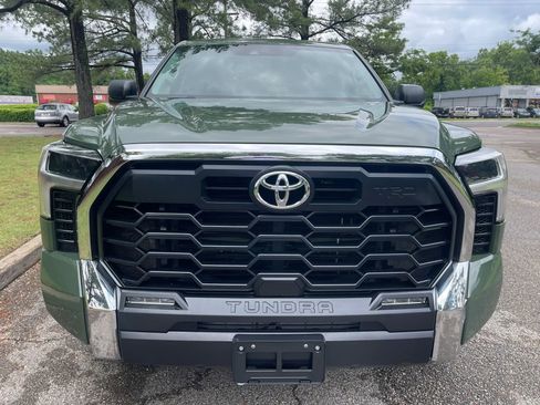 Used 2022 Toyota Tundra SR5 w/ TRD Off-Road Package AWD/4WD image 8