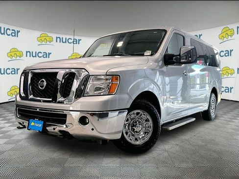 Used 2018 Nissan NV 3500 SL image 3