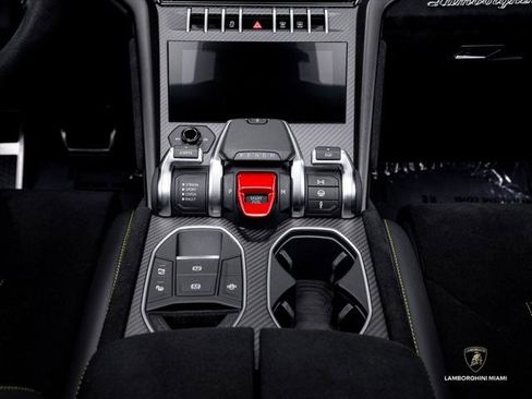 Used 2023 Lamborghini Urus Performante AWD/4WD image 44