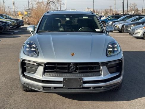 Used 2022 Porsche Macan image 8