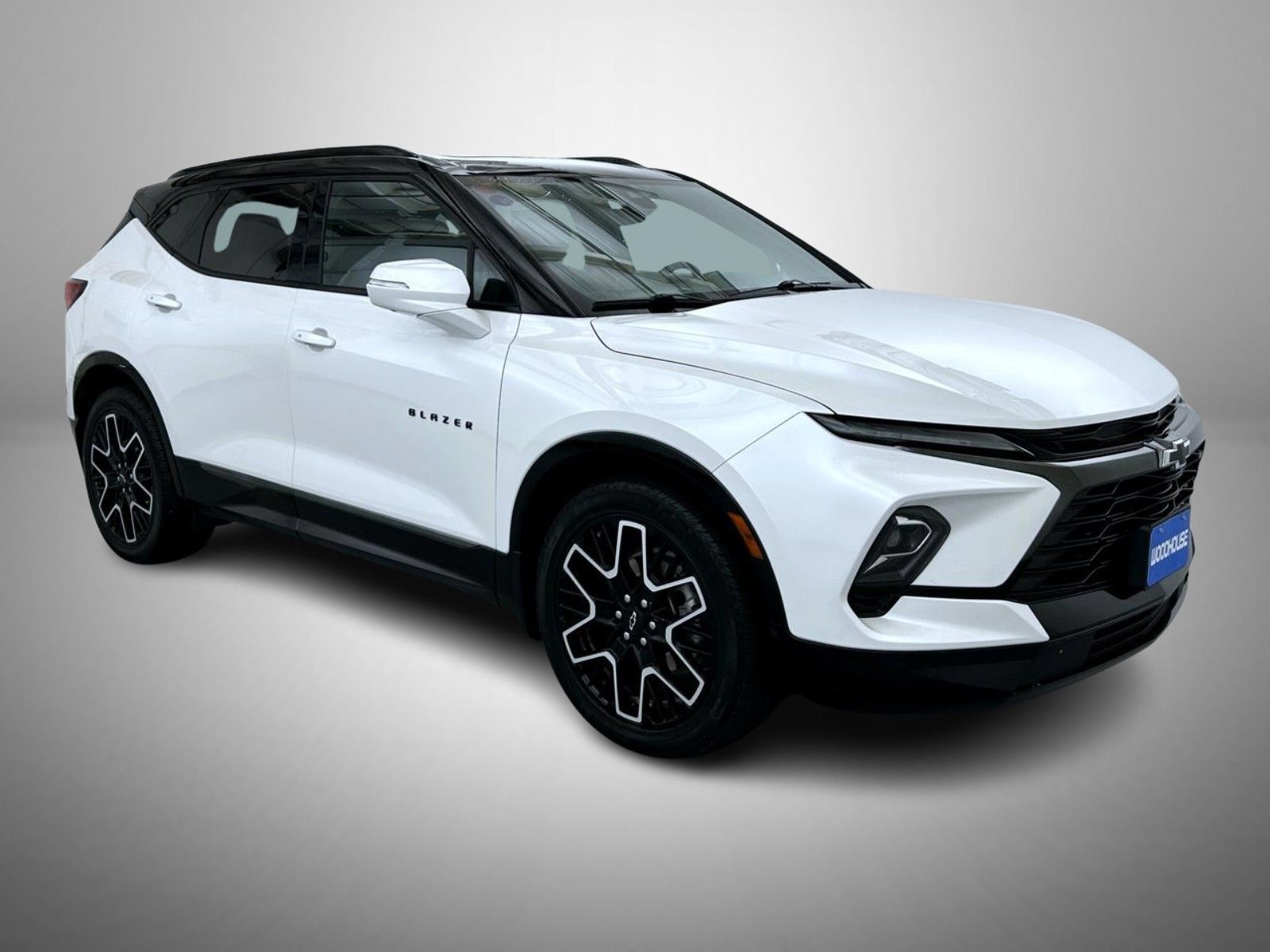 Used 2023 Chevrolet Blazer RS w/ Driver Confidence II Package AWD/4WD image 3