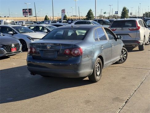 Used 2008 Volkswagen Jetta S image 5