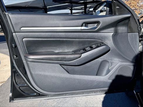 Used 2024 Nissan Altima 2.5 SR image 21