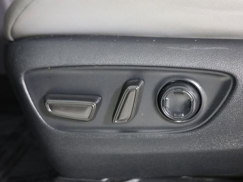 Used 2022 Toyota Sienna XLE image 23