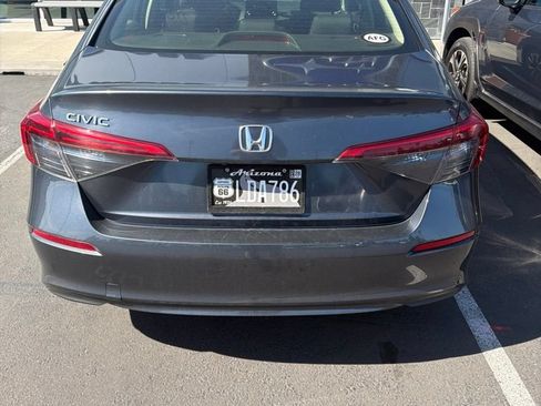 Used 2022 Honda Civic EX image 5