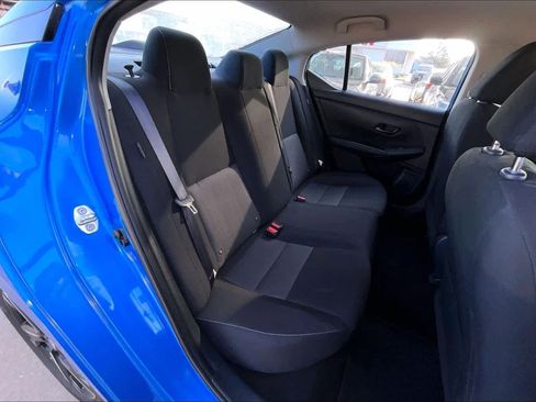 Used 2025 Nissan Sentra SV image 18