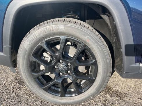 New 2026 Jeep Compass Latitude image 9