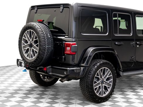 Used 2024 Jeep Wrangler High Altitude image 30