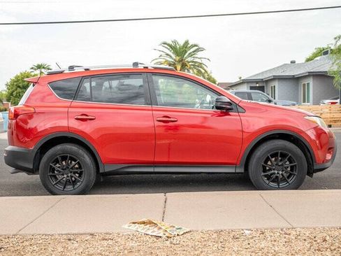 Used 2014 Toyota RAV4 LE AWD/4WD image 6