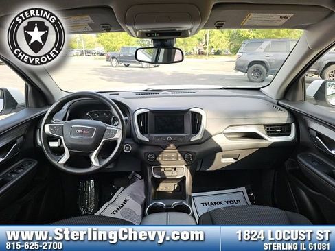 Used 2024 GMC Terrain SLE image 27