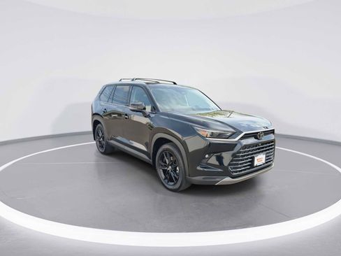 New 2026 Toyota Grand Highlander AWD image 2
