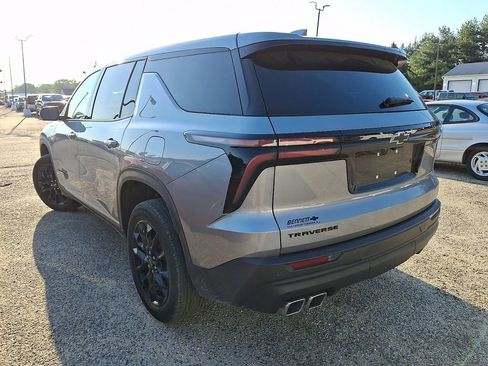 Used 2024 Chevrolet Traverse LS w/ Midnight/Sport Edition FWD image 7