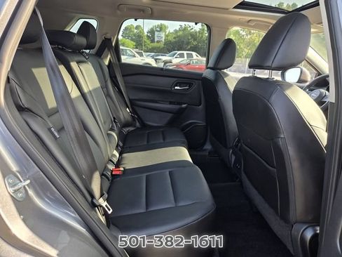 Used 2024 Nissan Rogue SV w/ SV Premium Package AWD/4WD image 19