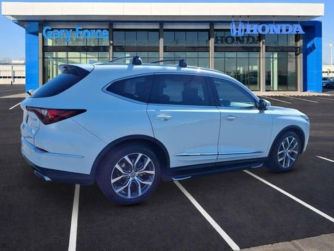 Used 2024 Acura MDX SH-AWD w/ Technology Package image 2