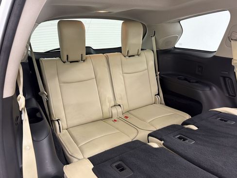 Used 2017 INFINITI QX60 FWD w/ Deluxe Technology Package image 36