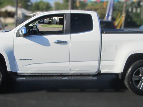 Used 2015 Chevrolet Colorado LT w/ Luxury Package image 4