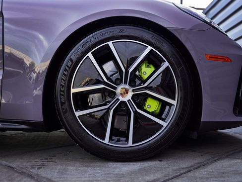 Used 2025 Porsche Panamera 4 w/ Premium Package image 26