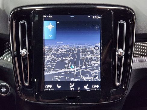 Used 2021 Volvo XC40 T4 R-Design w/ Advanced Package image 36