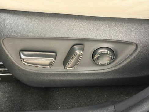 Used 2021 Toyota RAV4 XLE Premium FWD image 15